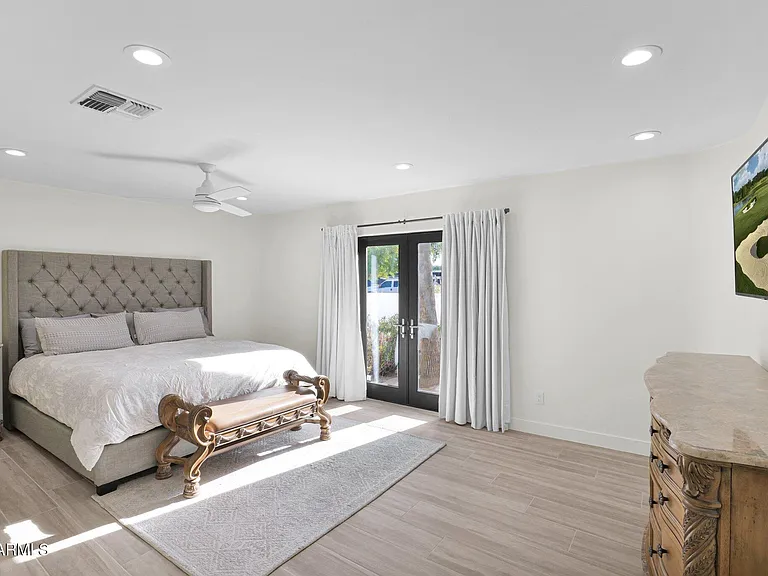 6834 E Belmont Cir — Photo 31