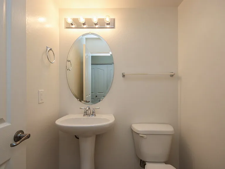 3301 E Loma Vis — Photo 16