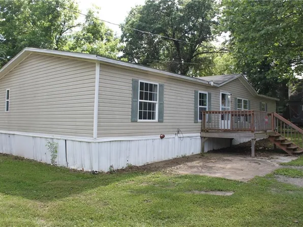 205 E 2nd St, Mulberry, KS 66756