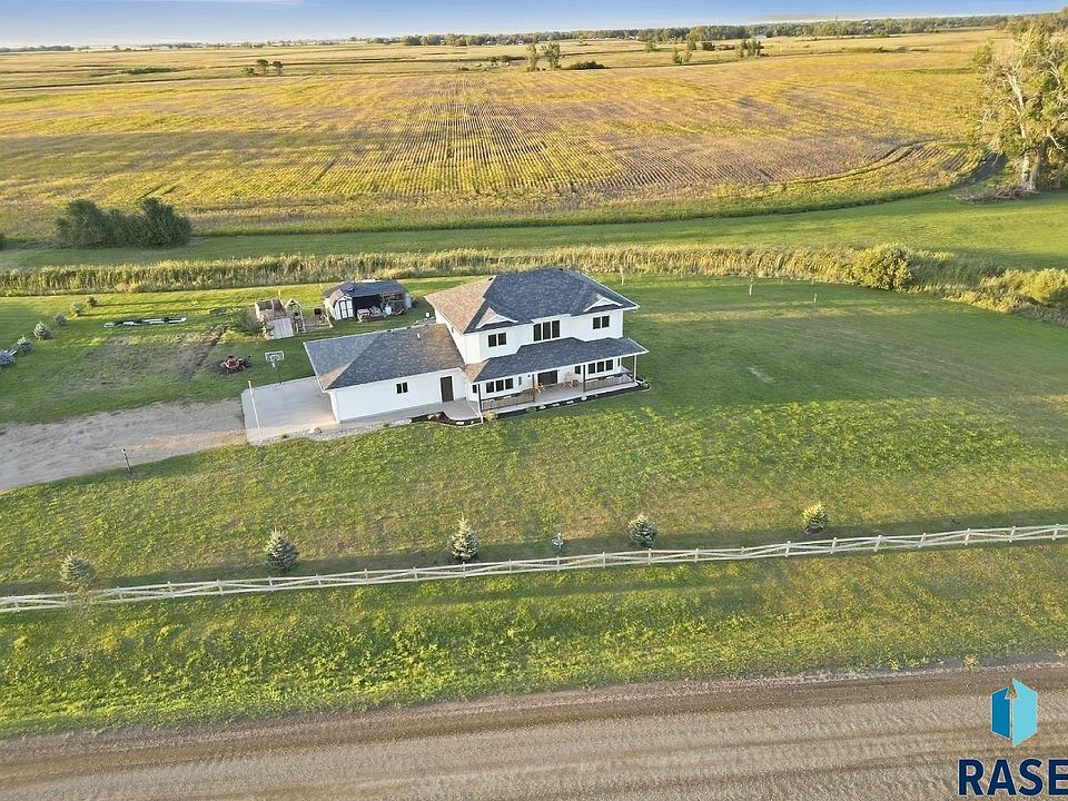1st image of 46878 270th St