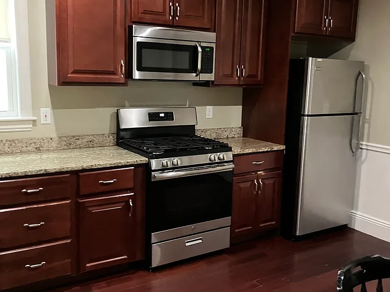 172 Minot St #3 — Photo 4