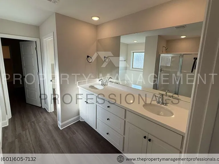 571 Patrick Farms Dr — Photo 15