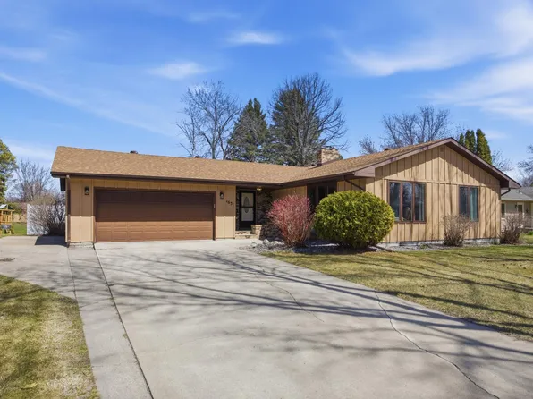 1631 American Way S, Fargo, ND 58103