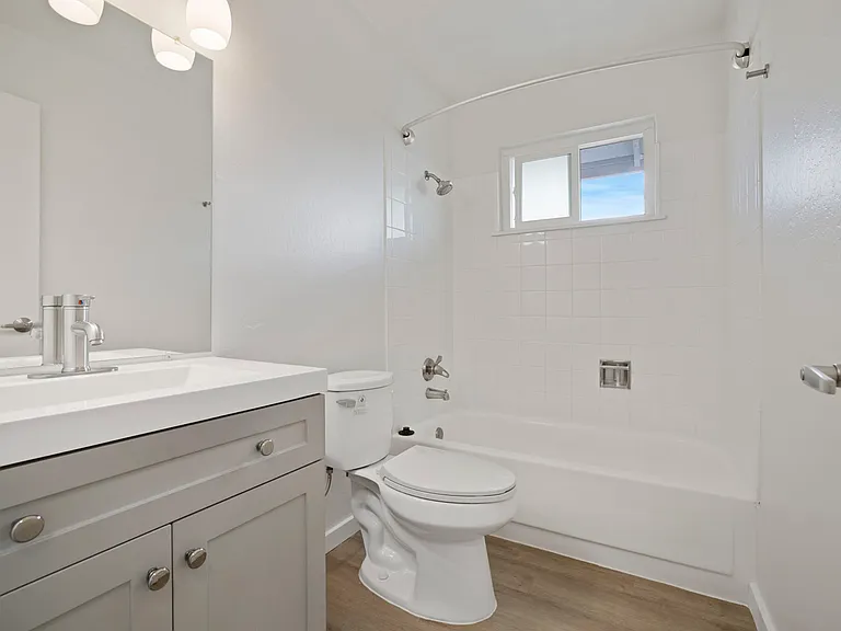 1369 Santa Clara St #1369 — Photo 7