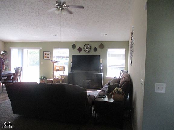 3rd image of 10841 Tedder Lake Dr