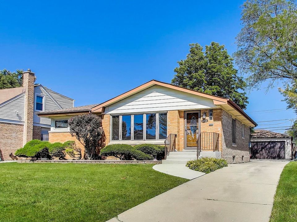 1st image of 6936 W Oakton Ct