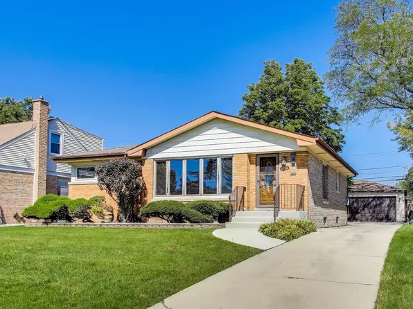 6936 W Oakton Ct, Niles, IL 60714