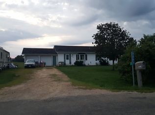 6045 N Council Hill Rd, Galena, IL 61036