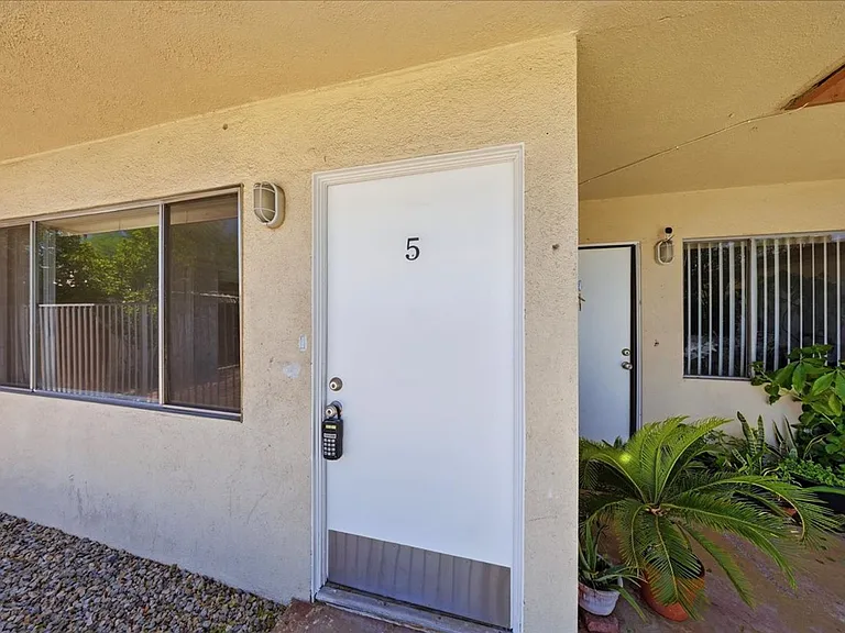 511 S. Desert View Drive — Photo 19