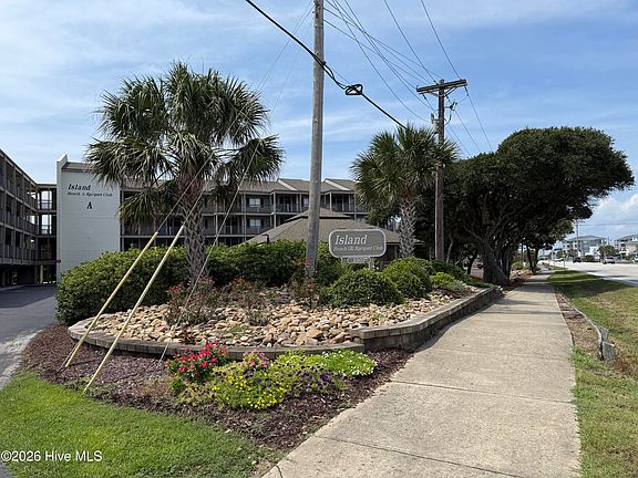 5th image of 2503 W Fort Macon Road #108a