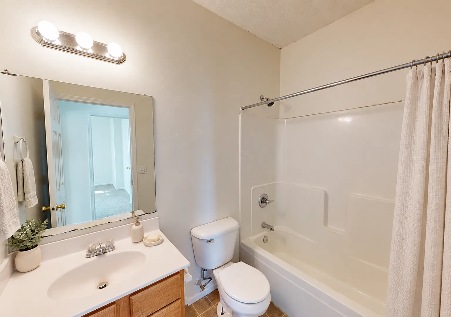 4 Bedroom Townhome Available Now! — Photo 4