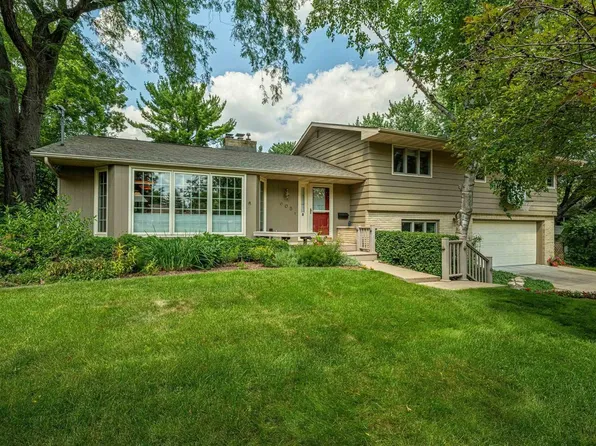 605 Panther Trail, Monona, WI 53716