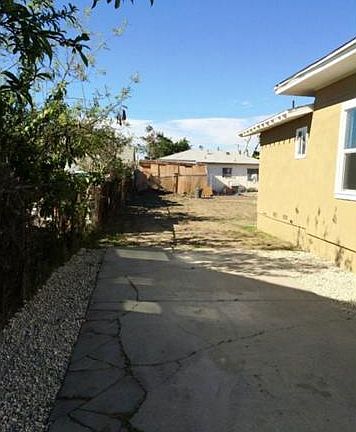 3rd image of 1447 E 90th St