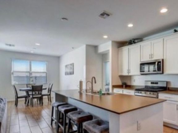 2nd image of 403 W Tenia Trl