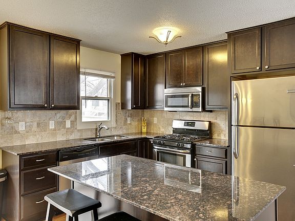 4th image of 4609 81st Ln N