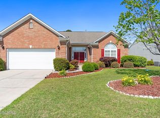 902 Meadowlands Trl NW, Calabash, NC 28467