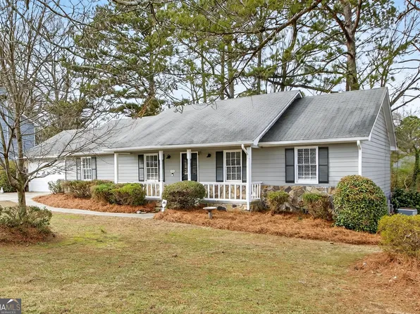 2045 Skyland Glen Dr, Snellville, GA 30078