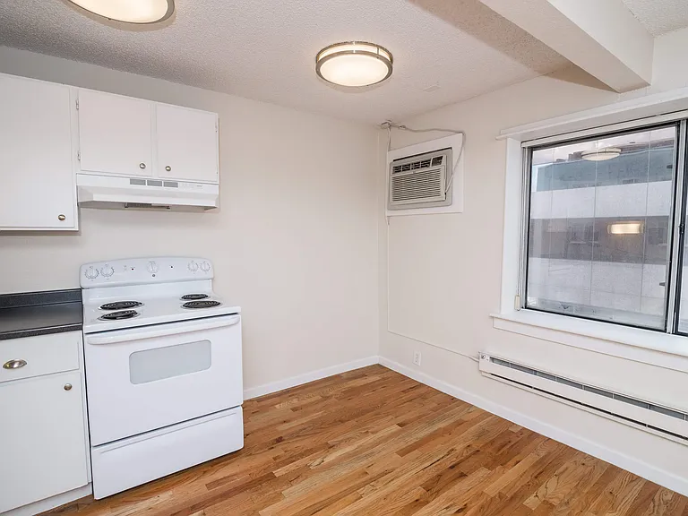 Grant Place — Photo 23