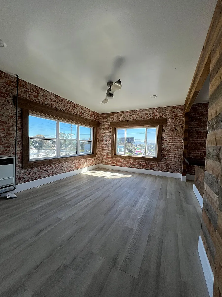 Building Photo - 2171 Logan Ave #14