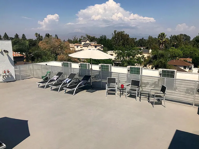 4305 Laurel Canyon Blvd #202 — Photo 11