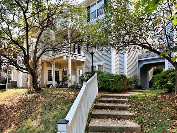 2nd image of 2907 S Woodley St #2