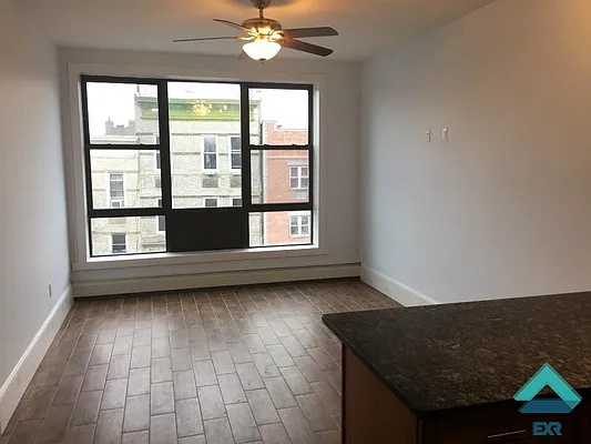 Rented by EXR | media 37