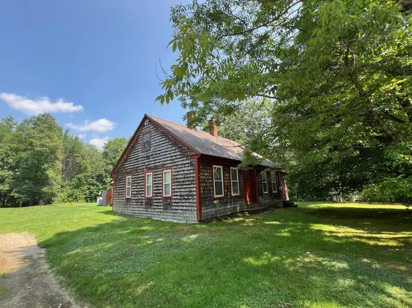 94 Coburn Avenue, Mexico, ME 04257