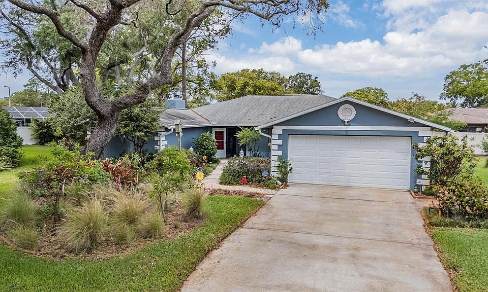1st image of 7450 Lake Forest Cir