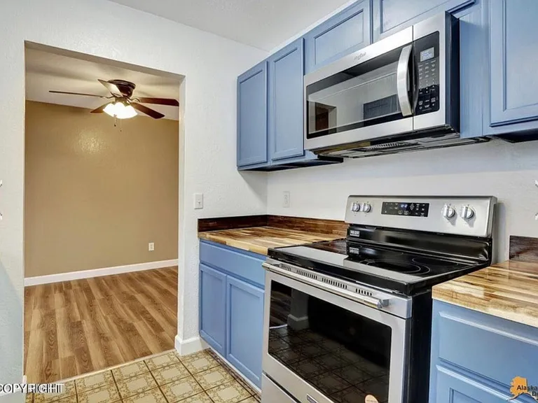 2905 Turnagain St — Photo 18