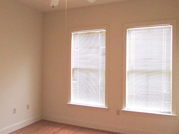 2nd image of 1328 W Cary St