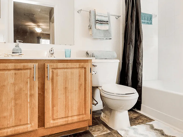 Cambridge Cove and Kathleen Pointe Apartment Homes — Photo 41