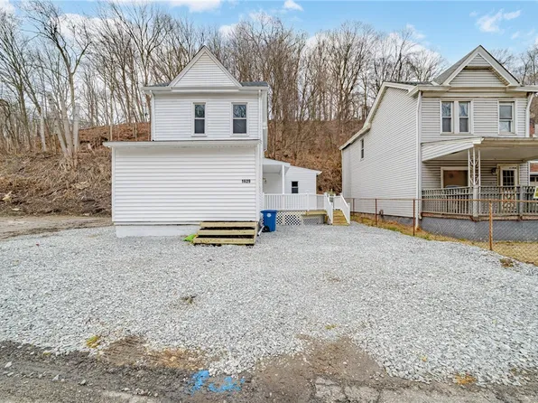 1629 Streets Run Rd, Pittsburgh, PA 15236