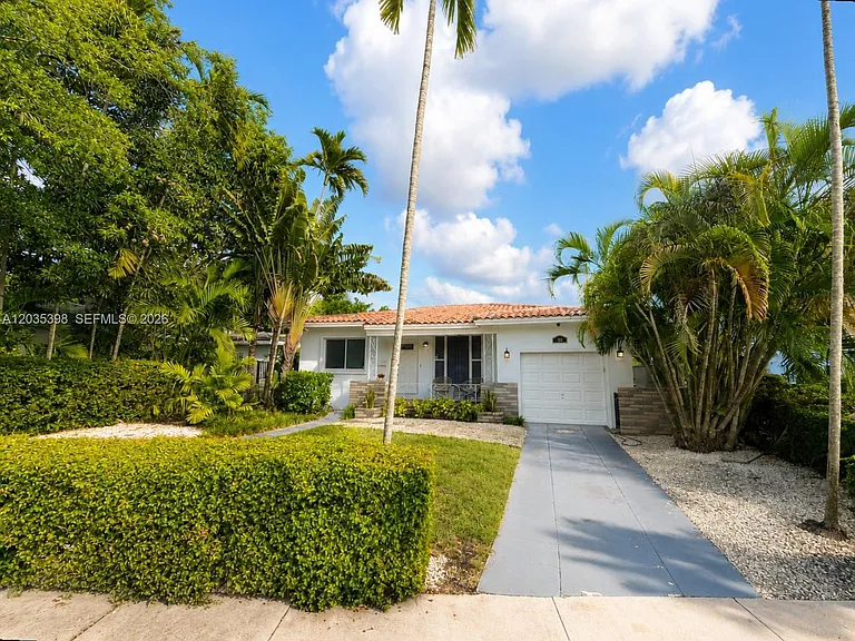 155 Ponce De Leon Blvd — Photo 3