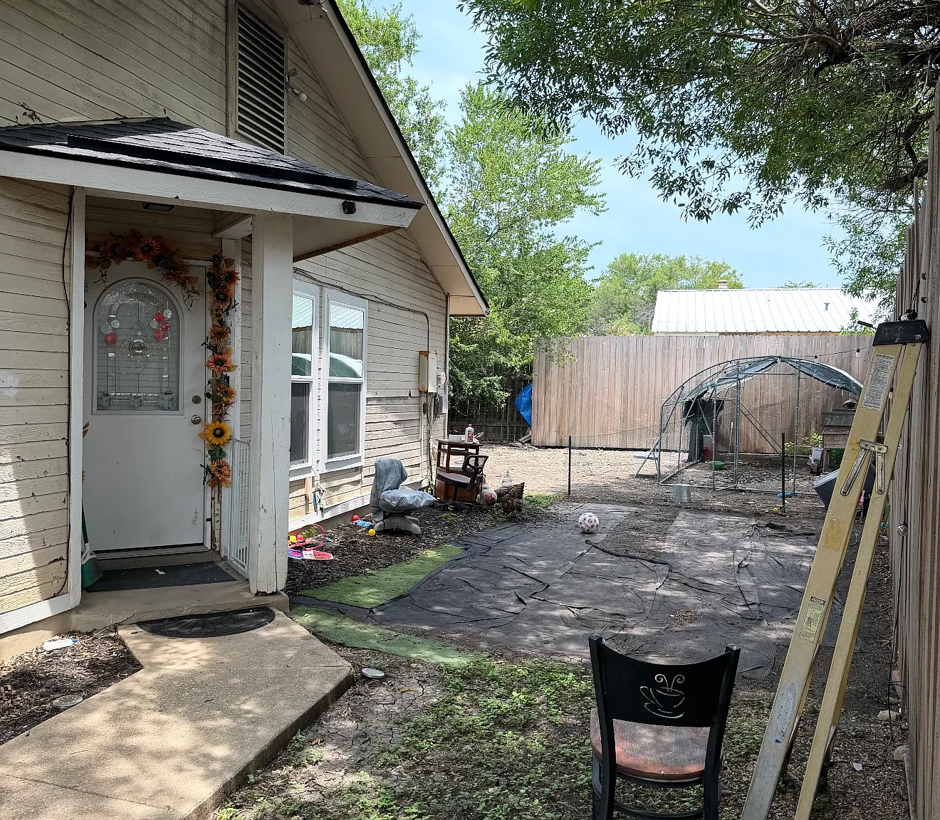 2 bed, 711 sqft, $1,300 — Photo 1