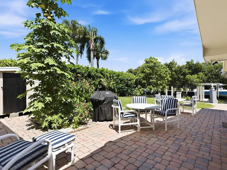 8455 SE Palm St — Photo 30