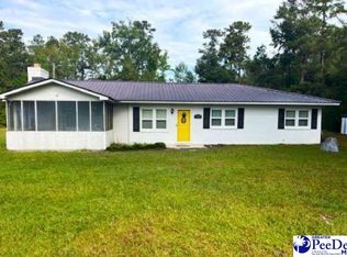 1432 Twin Lakes Rd, Cades, SC 29518