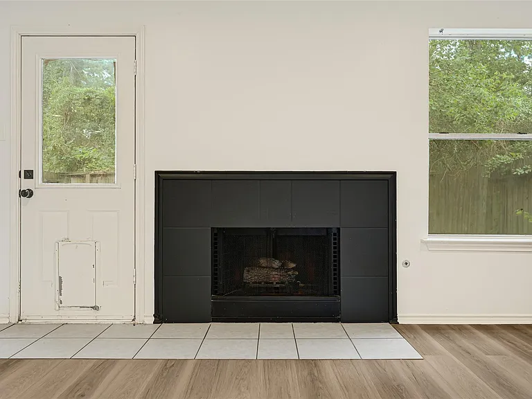 146 S Walden Elms Cir — Photo 9