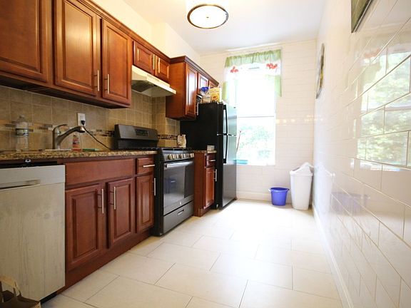 3rd image of 69 Eldert St #2A