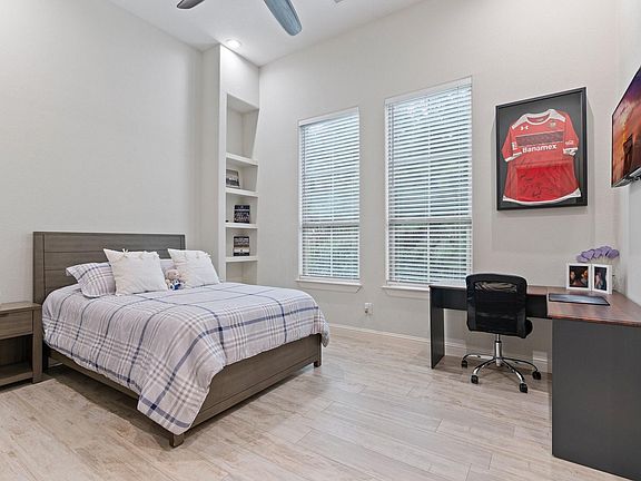 4th image of 25019 Butler Hill Ct