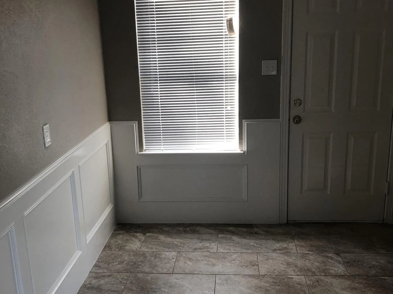 2 bed, 1050 sqft, $1,200 — Photo 2