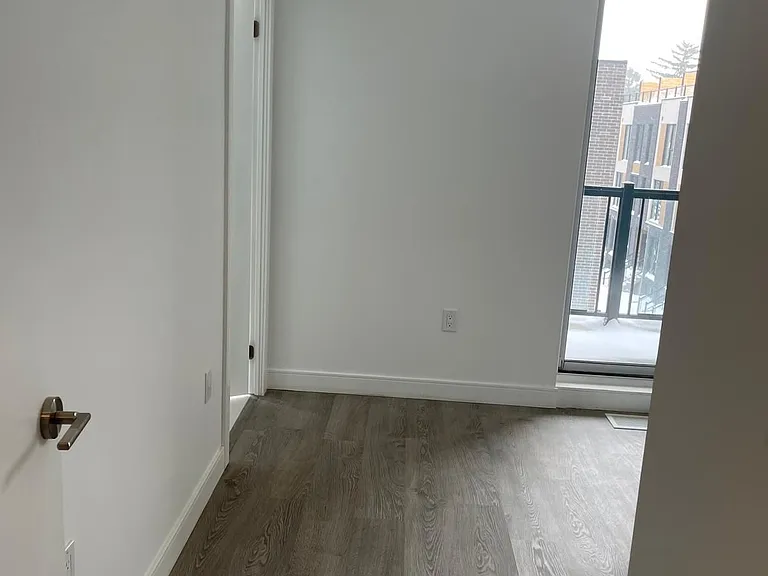 174 Clonmore Dr S #4-C — Photo 24