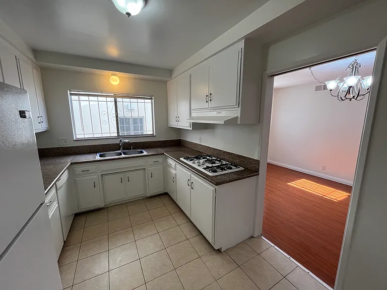 1065 S Holt Ave #2 — Photo 1