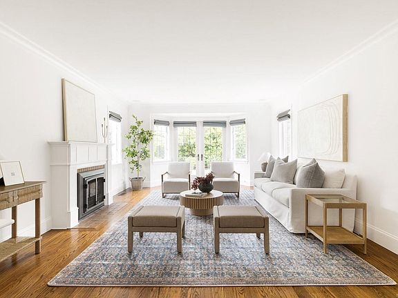 2nd image of 535 Falkland Rd