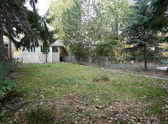 3rd image of 5825 N Napoleon Ave