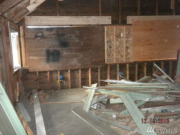 3rd image of 7210 Orting Hwy E