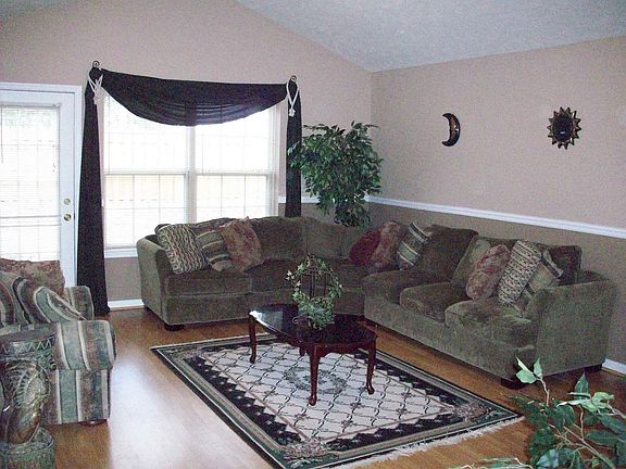 Spacious great room with vaulted ceiling