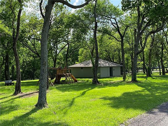 5th image of 2 Willow Ln
