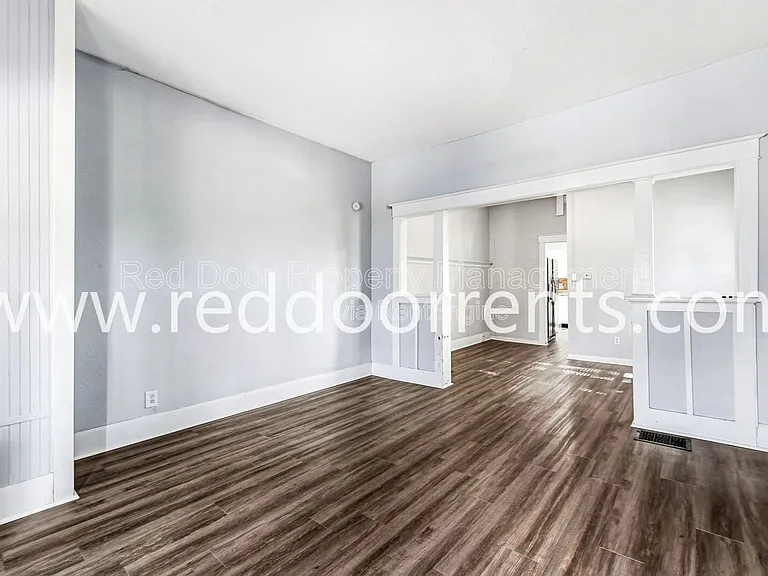 736 E Morris St — Photo 10