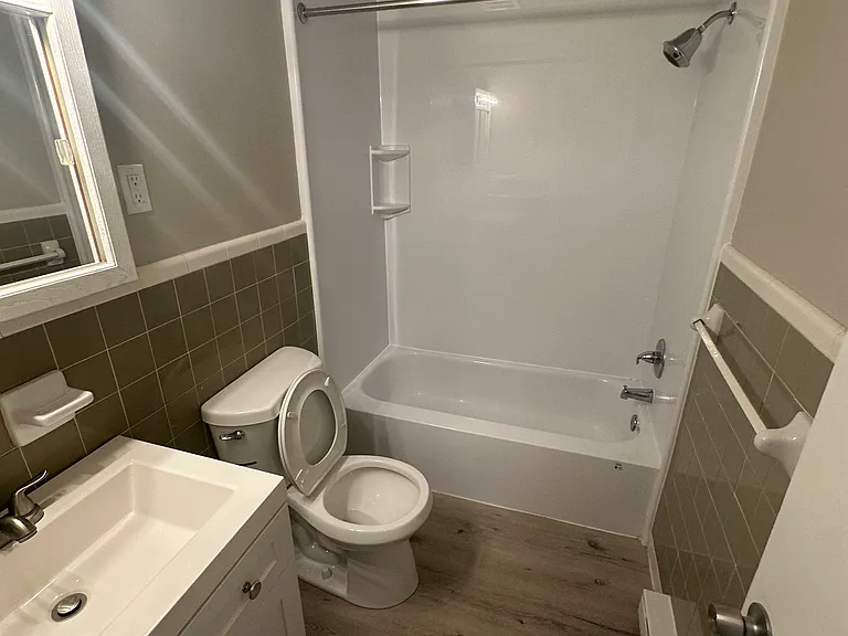 313 E Jefferson St #11A — Photo 10