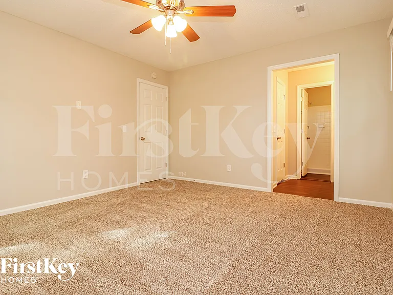 104 Beaumont Ct — Photo 10